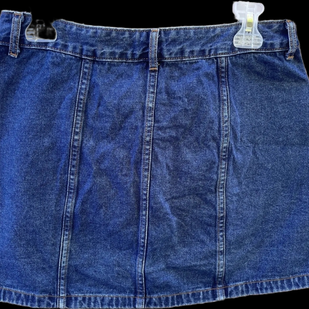 Cute Button-down Denim Skirt